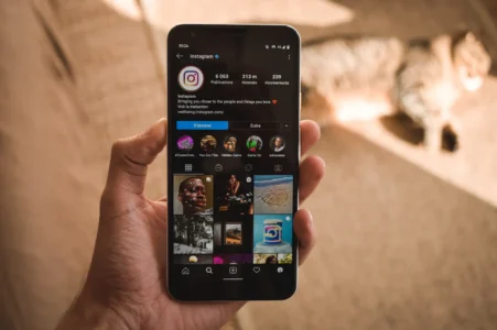 Le mode sombre d’un réduit-il vraiment la fatigue visuelle