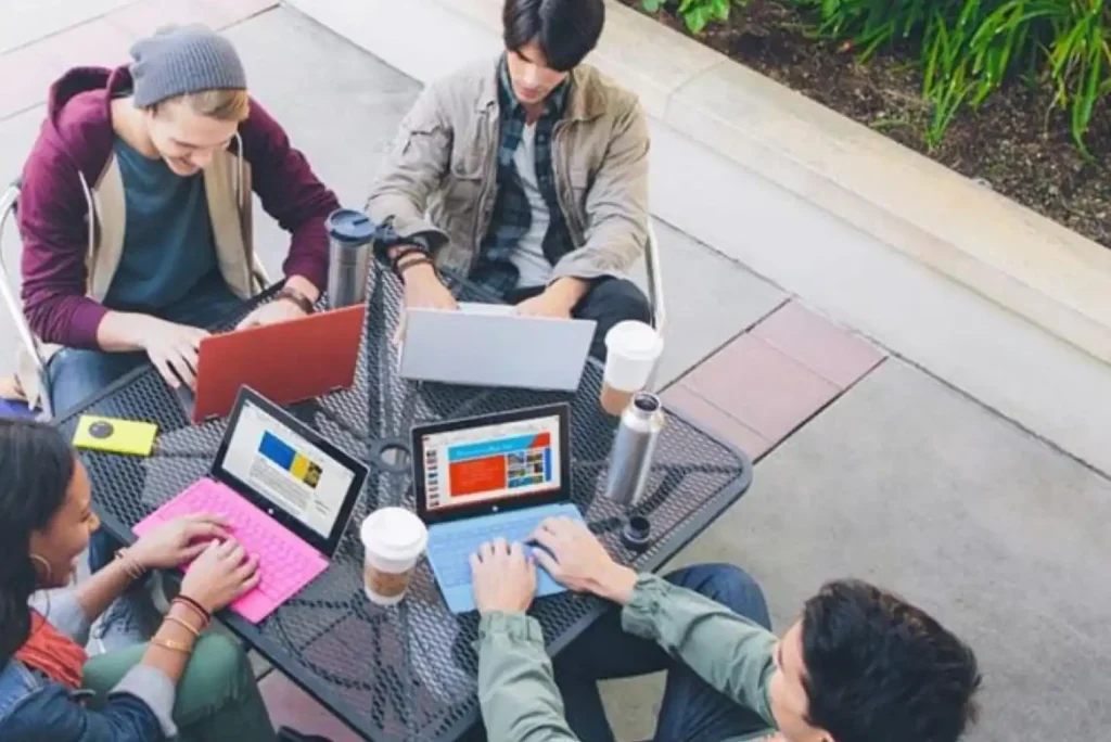 Les meilleurs PC portable étudiant pour travailler en 2025