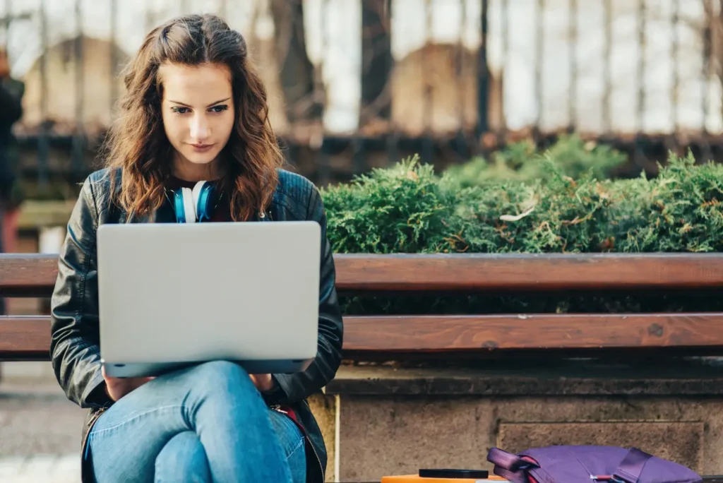 Los mejores portátiles para estudiantes de menos de 500 euros en 2025