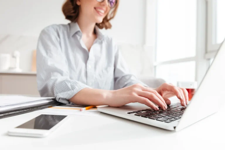 Les meilleurs PC portable étudiant à moins de 500€ pour travailler en 2025