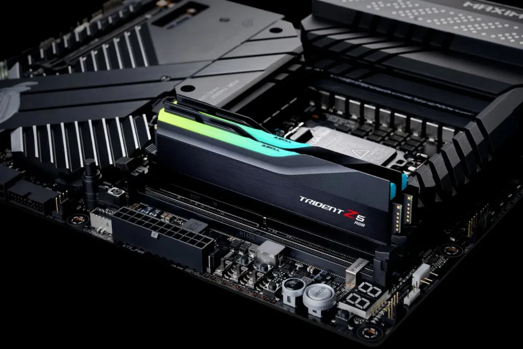 Overclocking : un Français pulvérise le record mondial avec de la DDR5 à 12 872 MHz