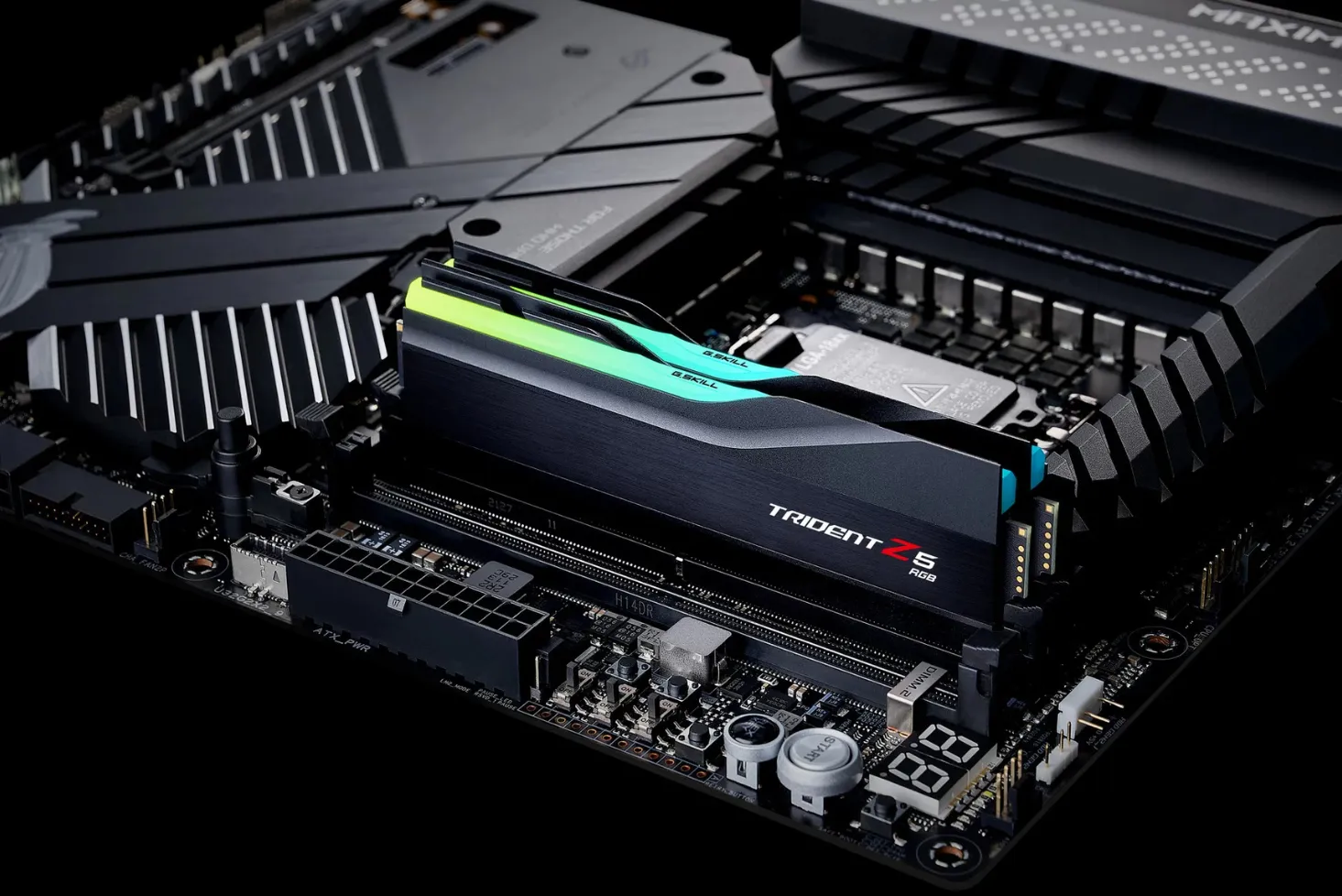 Overclocking : un Français pulvérise le record mondial avec de la DDR5 à 12 872 MT/s