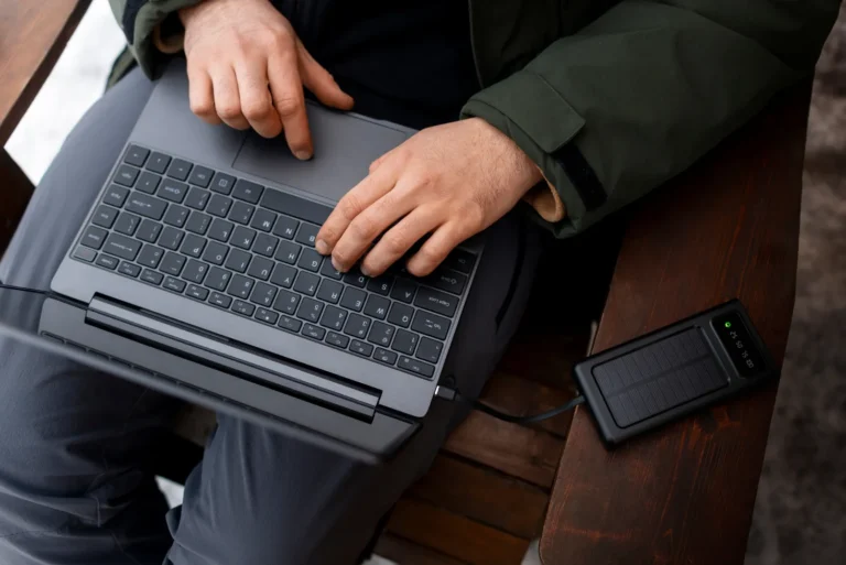 Windows 11 : Microsoft teste un mode adaptatif pour prolonger la batterie des PC portables