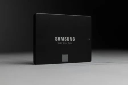 Les meilleurs SSD SATA 2,5″ de 1 To en 2026 pour upgrader son PC