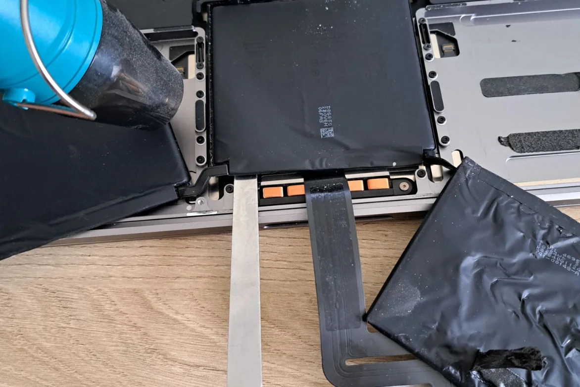 replacement batterie pc portable et connecteur alimentation Nantes