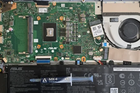 Comment savoir si le ventilateur de mon PC portable tourne et fonctionne bien ?