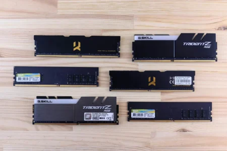 Pourquoi la RAM, les cartes graphiques et les PC coûtent plus cher depuis 2025 ?